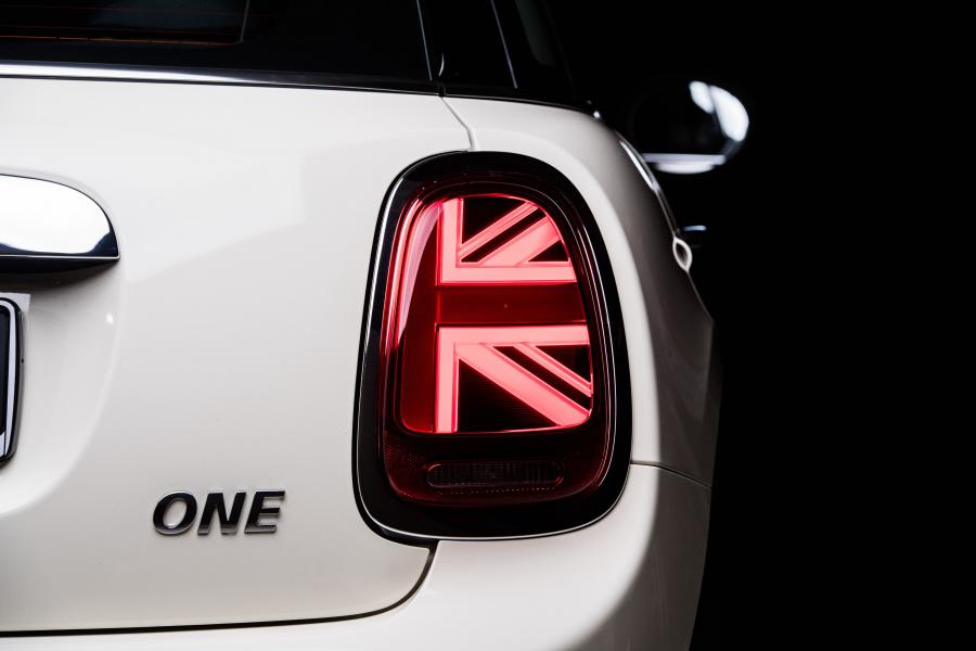 Детали экстерьера Mini One 5-Door (F56) 2018 года  (SG) (фото 7 из 12)